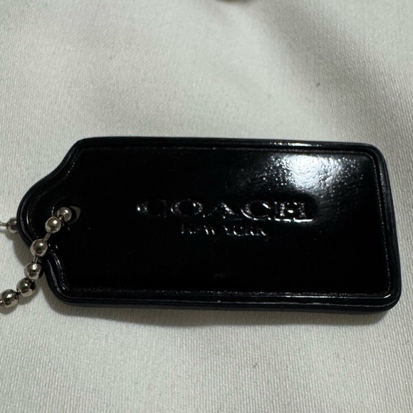 2" Medium Coach Black Patent Leather Hang tag Key Fob Bag Charm Keychain EUC - Picture 3 of 9